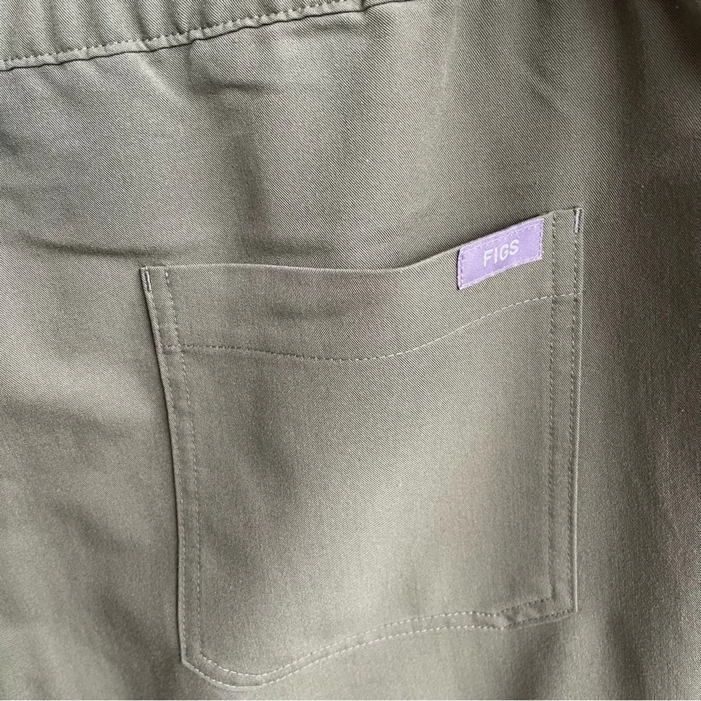 FIGS Technical Collection‎ Cairo Pants Cargo TM3001 #2043 Size XL Green Adult